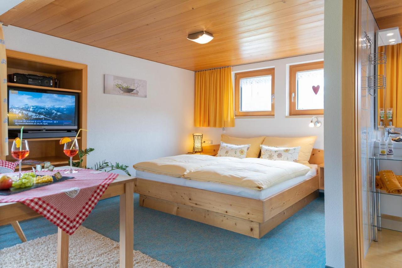 Gaestehaus Graf Bezau Exteriör bild