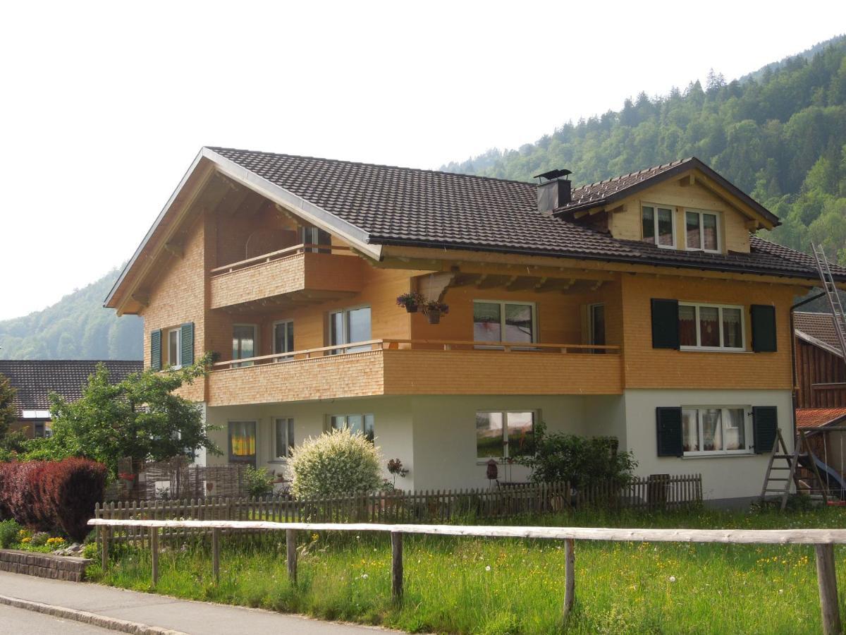 Gaestehaus Graf Bezau Rum bild